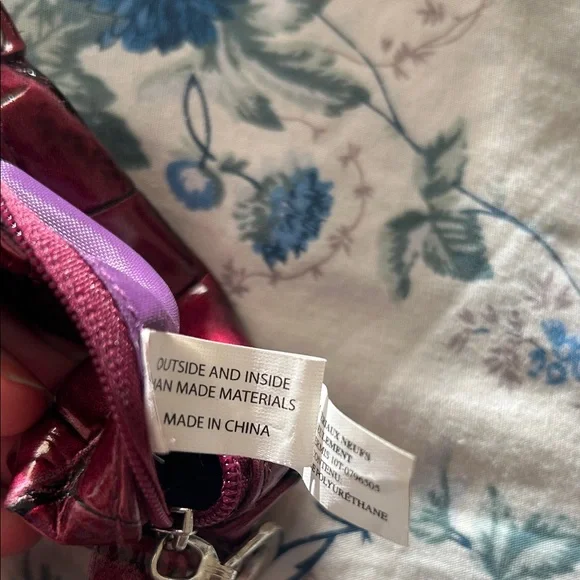 Metallic Red Croc-Embossed Keychain Pouch - Picture 4 of 4